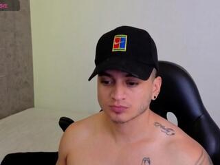 Ahiezer — flirt4freeでウェブカムモデルオンライン