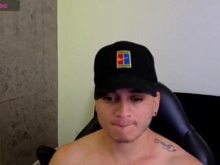 Ahiezer — flirt4freeでウェブカムモデルオンライン