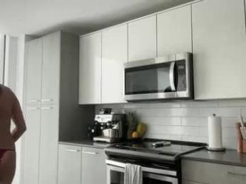 camiliakxoxo — Chaturbate stream photo (Apr 2026)