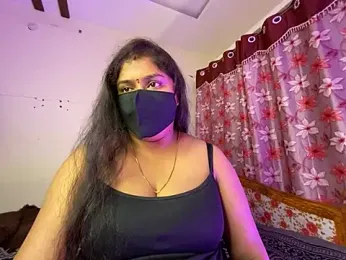 LouleyRanii — Stripchat stream photo (Apr 2026)