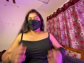 LouleyRanii — Stripchat stream photo (Apr 2026)