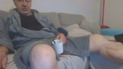 bomalbelbit — Cam4 stream photo (Apr 2026)