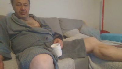 bomalbelbit — Cam4 stream photo (Apr 2026)