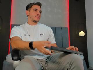 Liam Walker — flirt4freeでウェブカムモデルオンライン