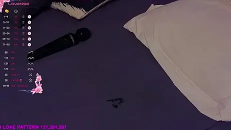 Hollara_Bangg — Stripchat stream photo (Mar 2026)