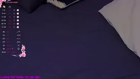 Hollara_Bangg — Stripchat stream photo (Mar 2026)