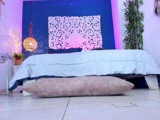 Coral Queen — flirt4freeでウェブカムモデルオンライン