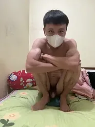 holl110 — Stripchat stream photo (Mar 2026)