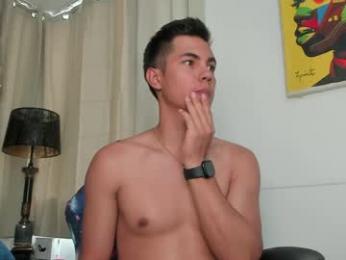 adams_ricci — chaturbateでウェブカムモデルオンライン