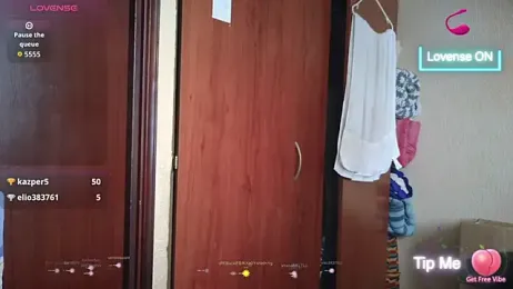 cris2428 — Stripchat stream photo (Sep 2025)