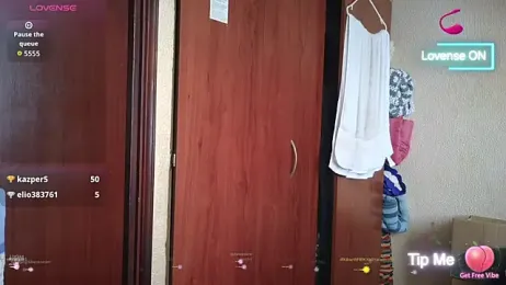 cris2428 — Stripchat stream photo (Sep 2025)