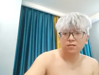 leoUSIR — Stripchat stream photo (Feb 2026)
