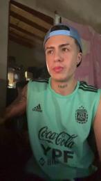 Xeneize7777 — Cam4 stream photo (Apr 2026)