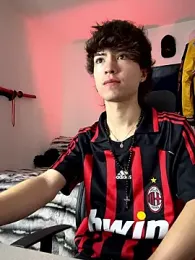 Tonerii — Stripchat stream photo (Oct 2025)