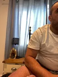 CloudyMuscleBeefy — Stripchat stream photo (Jun 2026)