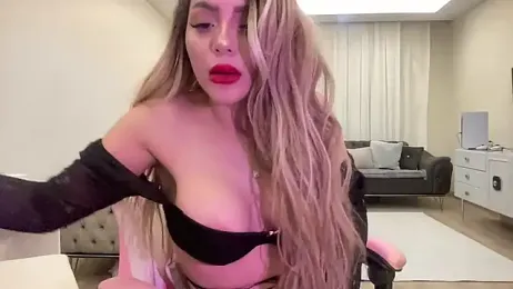 petitebeauty — Stripchat stream photo (Apr 2026)