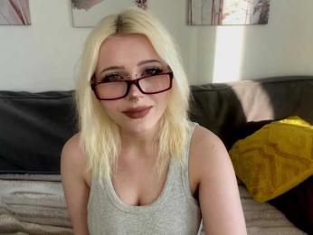 KittyKittyHey — Bongacams stream photo (Sep 2026)