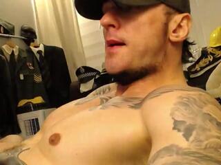 Bret Ballard — flirt4freeでウェブカムモデルオンライン