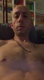 ItaDickyToy — cam4でウェブカムモデルオンライン