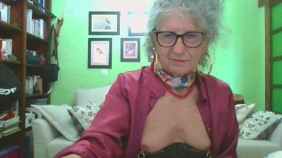 nacha8888 — Cam4 stream photo (Apr 2026)