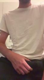 bellohot193 — Cam4 stream photo (Jun 2026)