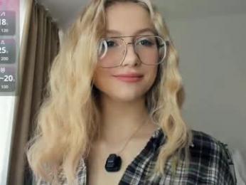 glossybabe_ — chaturbateでウェブカムモデルオンライン