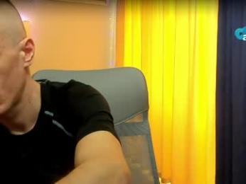 axl_fx — Chaturbate stream photo (Apr 2026)