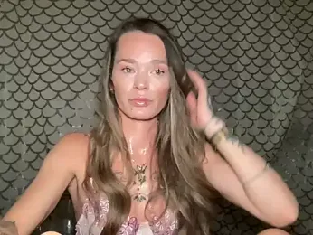 vinique99 — Stripchat stream photo (Apr 2026)