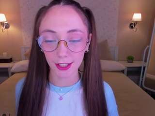 lexi-split — Camsoda stream photo (Sep 2026)