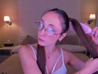 lexi-split — Camsoda stream photo (Sep 2026)