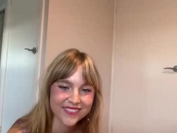 kittengirlxo — chaturbateでウェブカムモデルオンライン