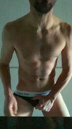 sexyfriskis — Cam4 stream photo (Apr 2026)