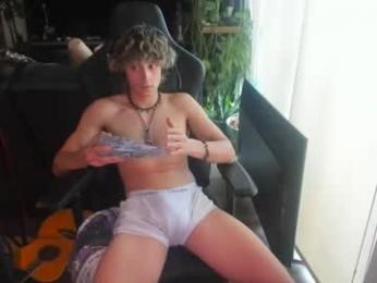 bashful4200 — Chaturbate stream photo (Jun 2026)