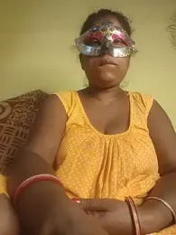tinabhabhi — Stripchat stream photo (Aug 2026)