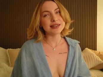 peach_in_stockings — Bongacams stream photo (Aug 2026)