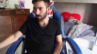 Malubi — Cam4 stream photo (May 2025)