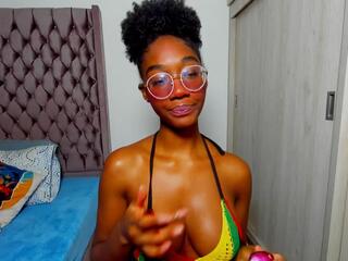 Zoey Smily — flirt4freeでウェブカムモデルオンライン