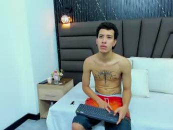 lux_and_luna — Chaturbate stream photo (Sep 2026)