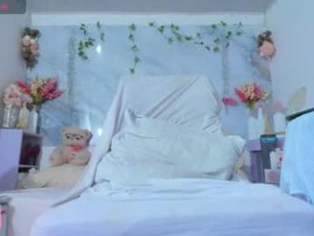 laurenroussets — Chaturbate stream photo (Apr 2026)