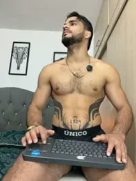 Maximiliano_ford — stripchatでウェブカムモデルオンライン