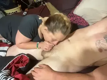 itsus2 — Stripchat stream photo (Mar 2026)