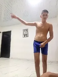 3hornys-straights — stripchatでウェブカムモデルオンライン