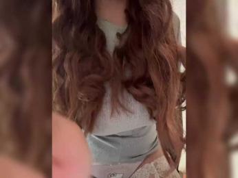 LittleDelora — bongacamsでウェブカムモデルオンライン