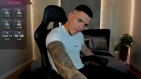 SalvatoreDmore — Stripchat stream photo (Aug 2026)