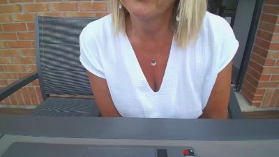 lovetmoi — Cam4 stream photo (Aug 2026)