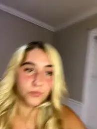 Kaylayoung12 — Stripchat stream photo (Sep 2025)