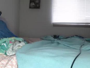 emma_bloom24 — Chaturbate stream photo (May 2023)