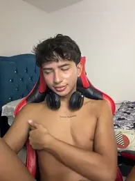 Leonarrrd_01 — stripchatでウェブカムモデルオンライン