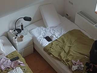 voyeurcam-julmodels-bed-7 — Camsoda stream photo (Aug 2026)
