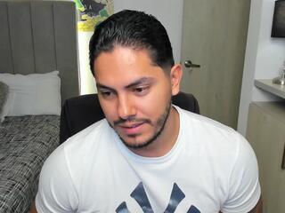 Owen Pierces — flirt4free